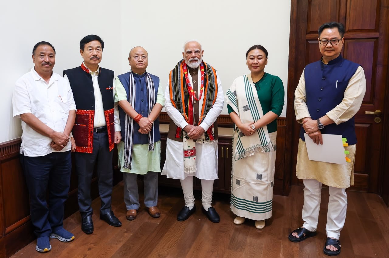 प्रधानमंत्री मोदी ने वरिष्ठ अधिकारियों के साथ की उच्चस्तरीय बैठक, 'विकसित भारत' के रोडमैप की समीक्षा